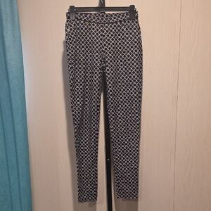 (J57) Michael Kors Black and White Geometric Skinny Pants Sz XS